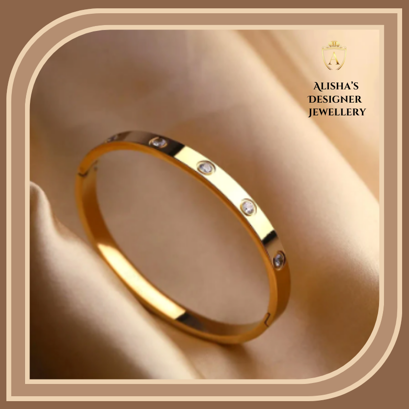 Gold Plated Openable Hand Bracelet