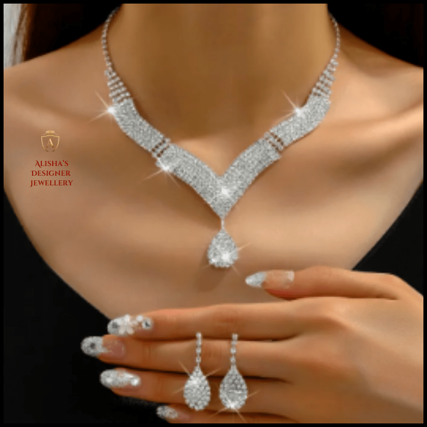 3pcs fashionable rhinestones, necklaces, sets