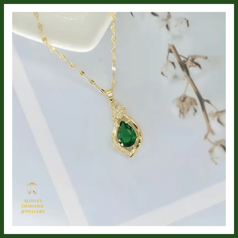 Elegant And Stylish Faux Emerald Pendant