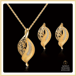 Hollow Out Leaf Shaped Pendant